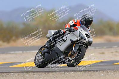 media/Sep-10-2022-SoCal Trackdays (Sat) [[a5bf35bb4a]]/Turn 6 (1140am)/